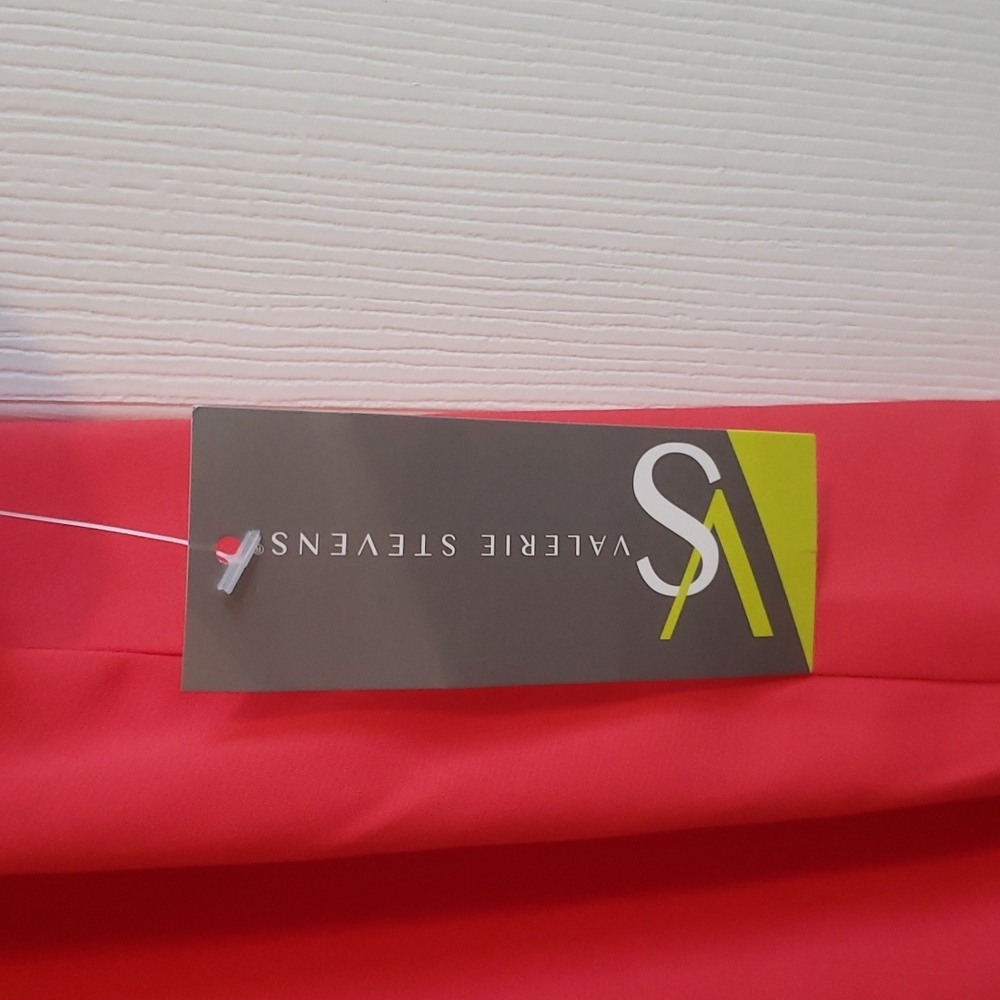 Valerie Stevens Red Dress. Medium. New! - Picture 3 of 4